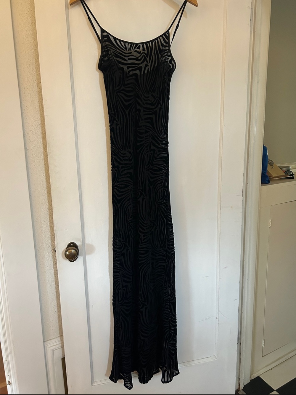 Réalisation Par Amber Black Velvet Zebra-Texture Slip Maxi Dress medium